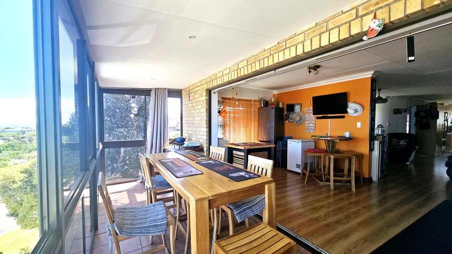 3 Bedroom Property for Sale in Dana Bay Western Cape